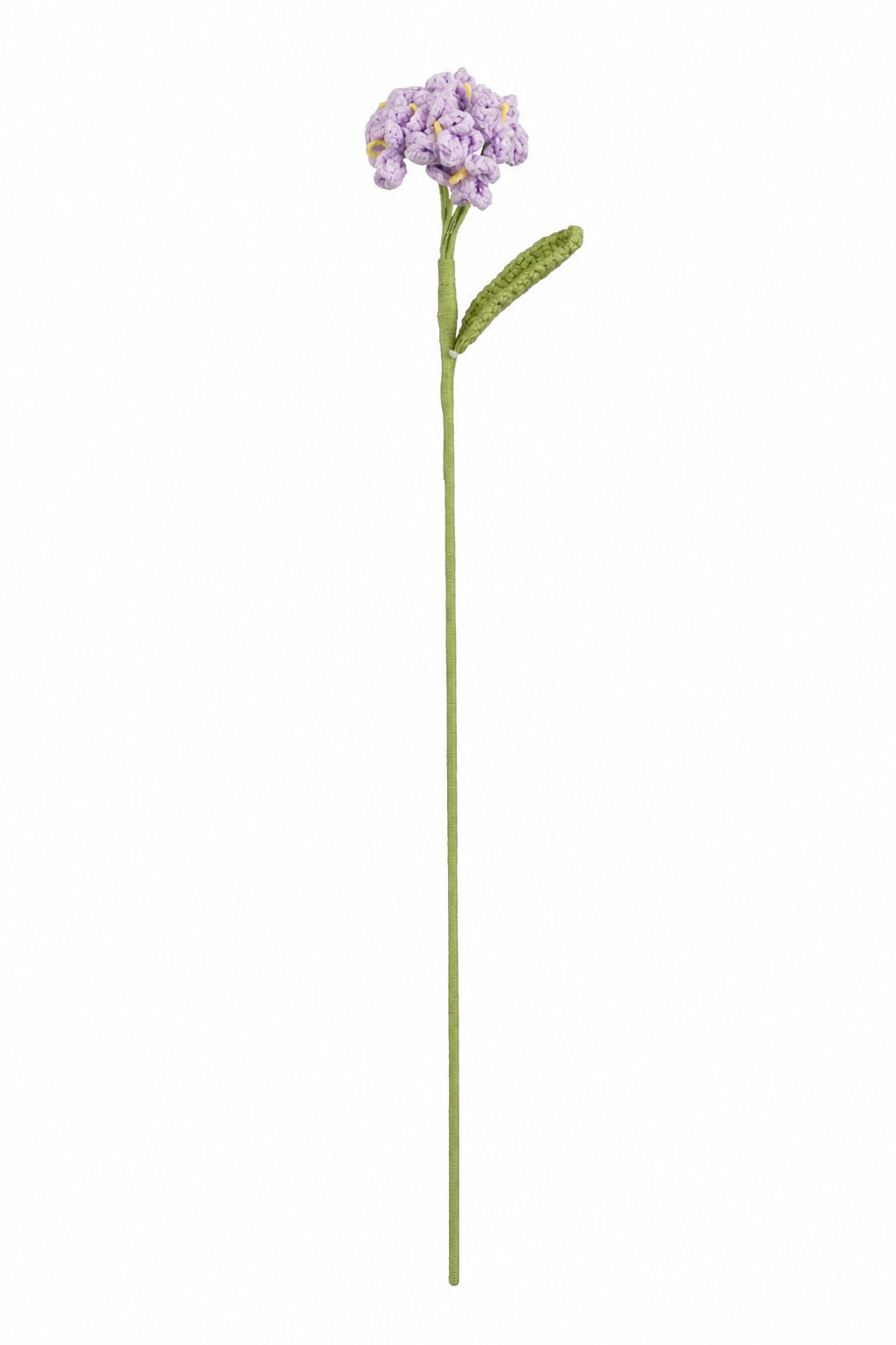 Lilla heklet floks med små blomster og grønt blad til dekorative buketter