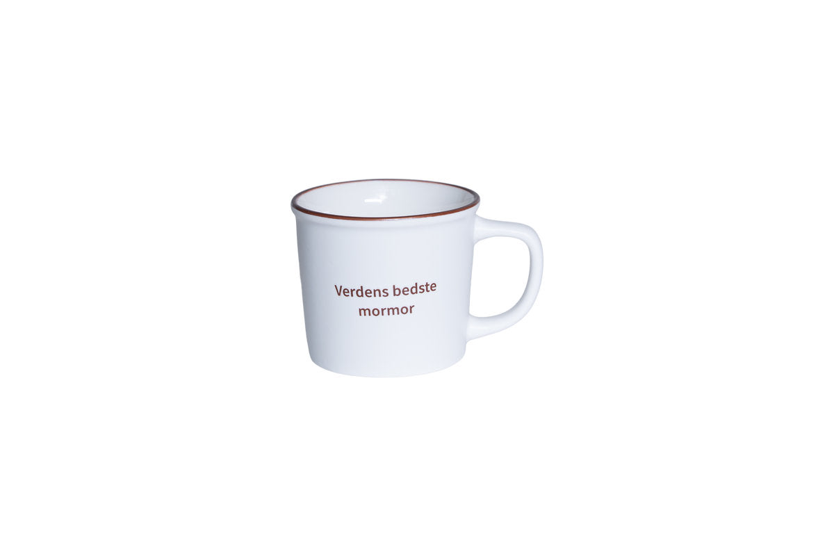 Porselenskopp fra Speedtsberg med teksten Verdens beste mormor i enkelt hvitt design.