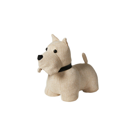 Dørstopper formet som en beige skotsk terrier i møbelstoff fra Speedtsberg.
