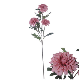 Kunstig krysantemum i støvete rosa med flere fyldige blomsterhoder og grønne blader på lang stilk