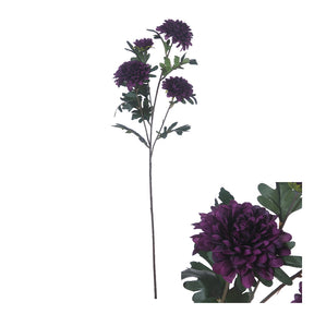 Kunstig mørkelilla krysantemum på lang stilk med flere fyllige blomsterhoder, knopper og grønne blader